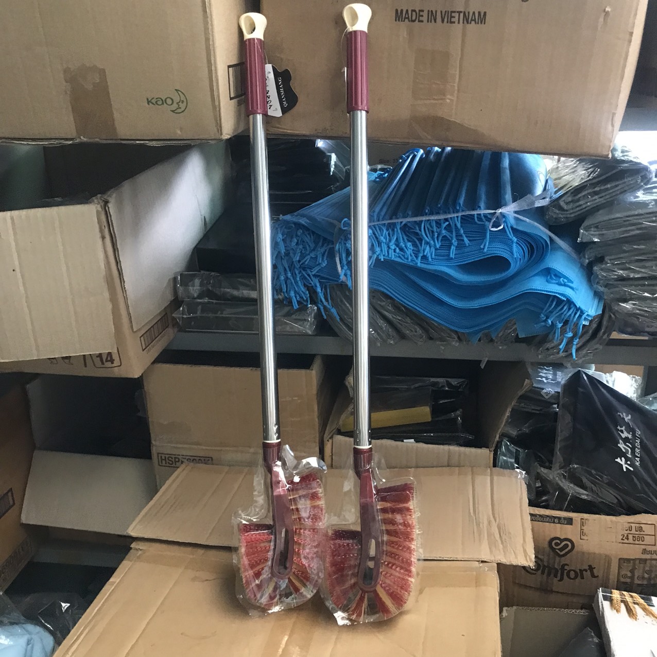 Cây chà toilet cán inox bền đẹp