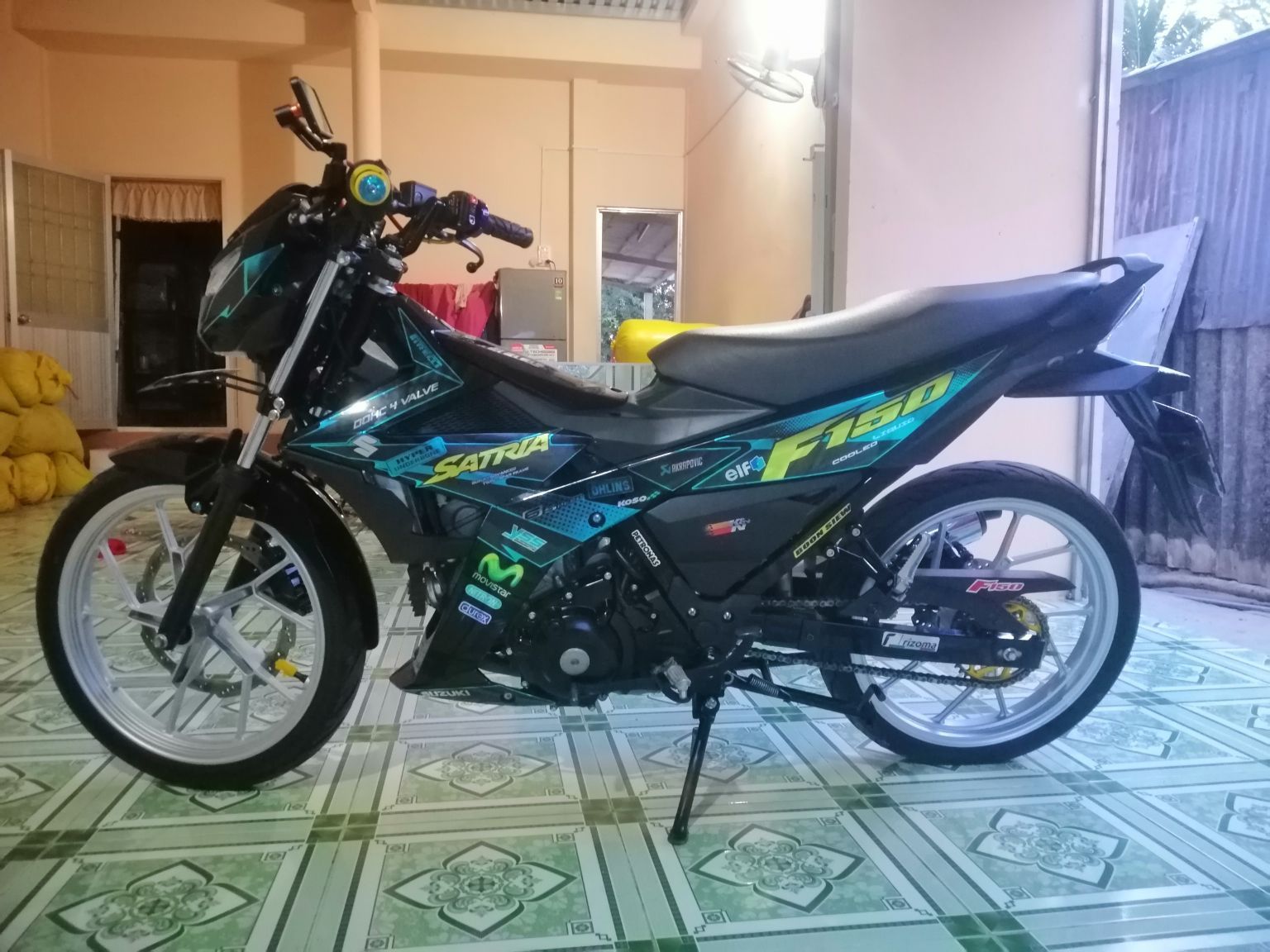 Tem satria fi chấm bi crom cao cấp dán xe xanh ngọc