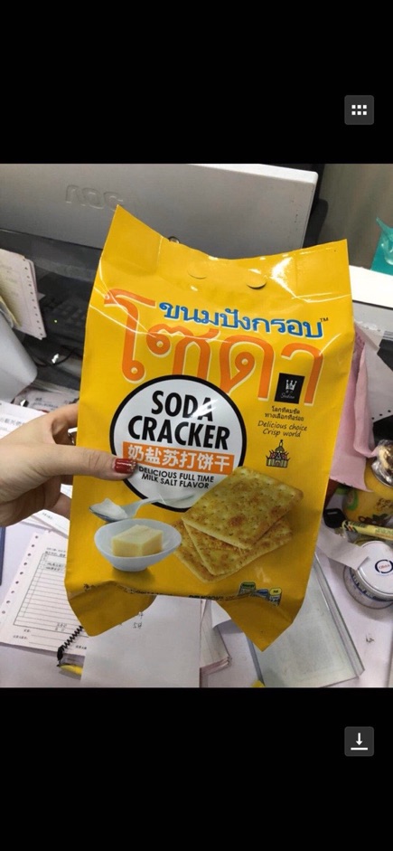 Bánh Quy Ăn Kiêng Soda Cracker Thái Lan Vị Sữa (Gói 400g)
