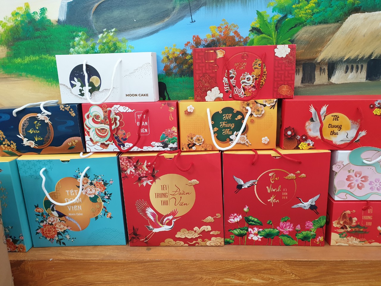 com bo 10 bộ vỏ hộp trung thu 4 bánh