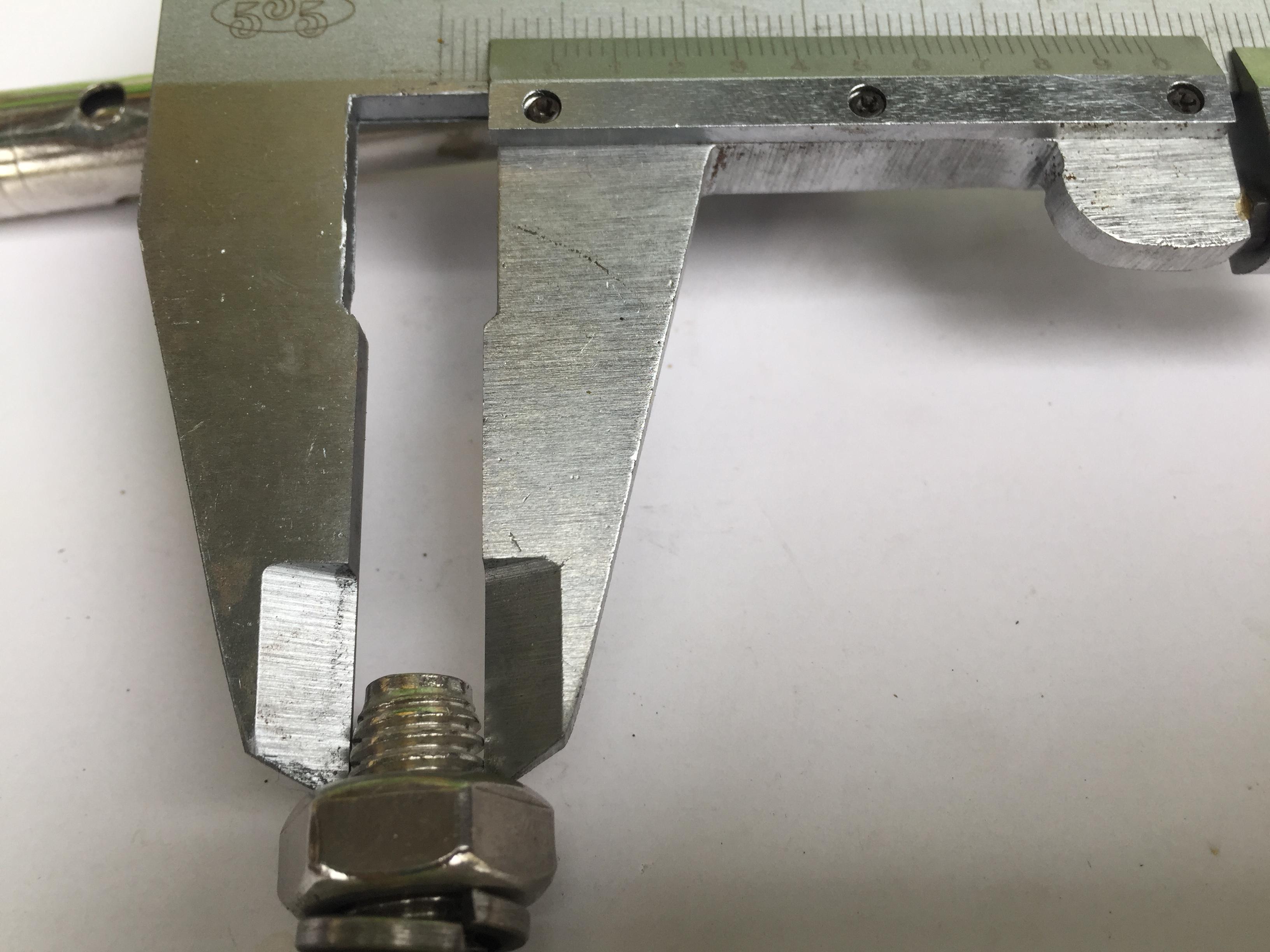 5 chiếc vít nở inox  phi 12 dài 10cm