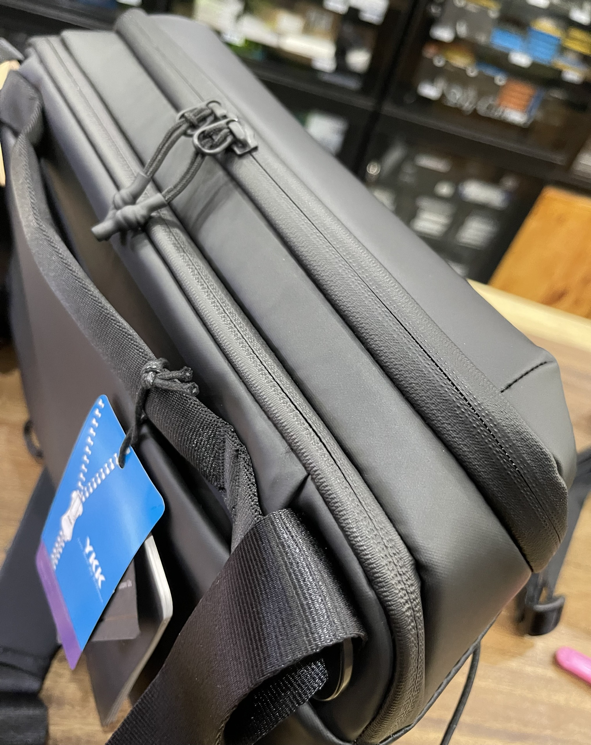 Túi máy ảnh PGYTECH OneGo Shoulder Bag 10L (Obsidian Black)