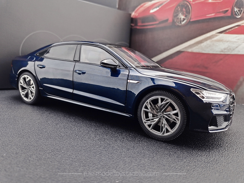 Mô hình xe sedan  Audi A7L  tỉ lệ 1:18
