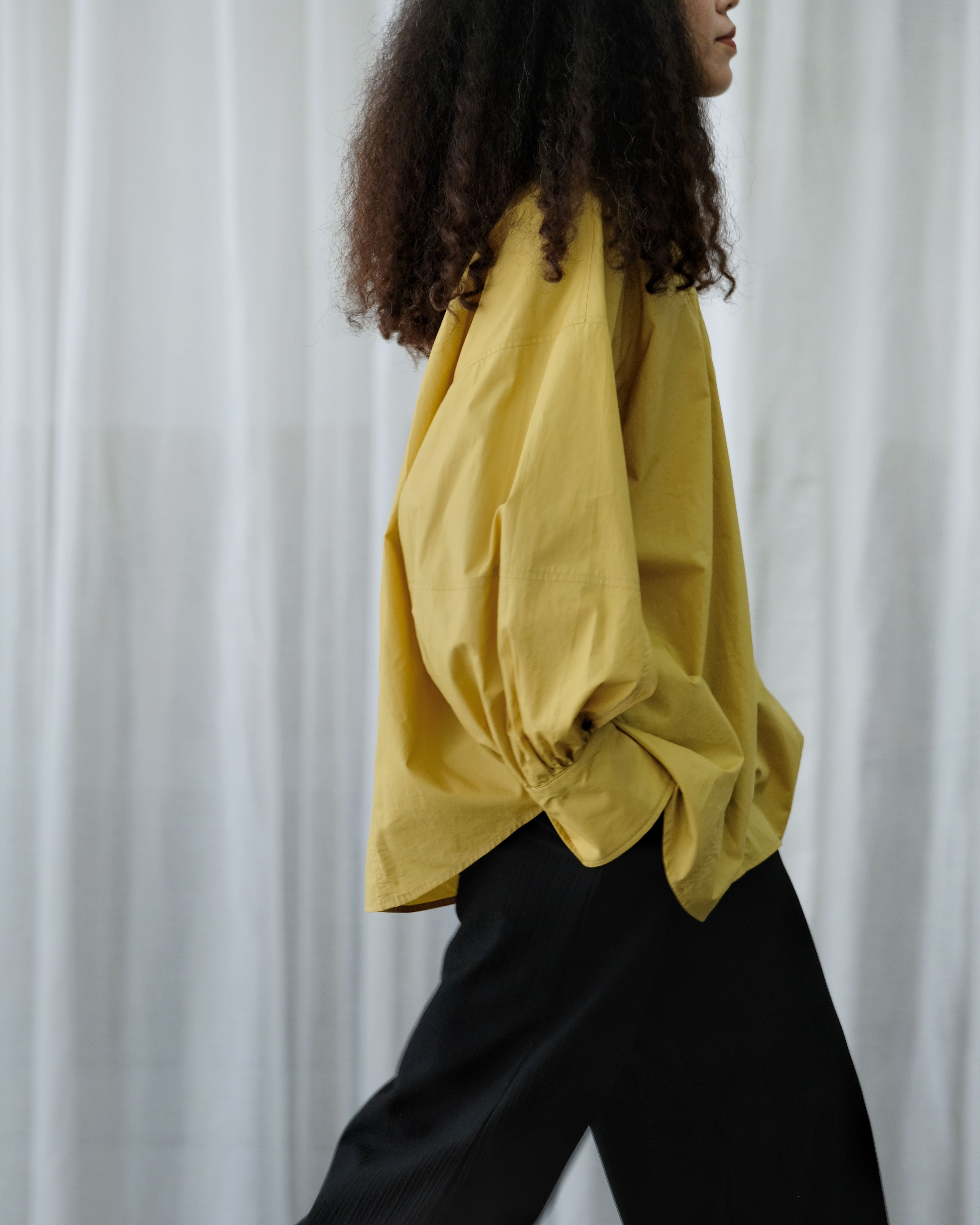 /ouba:d/ - ÁO SƠMI BLOUSE VÀNG cổ tròn form oversize chất vải mát sơmi basic nữ S/M