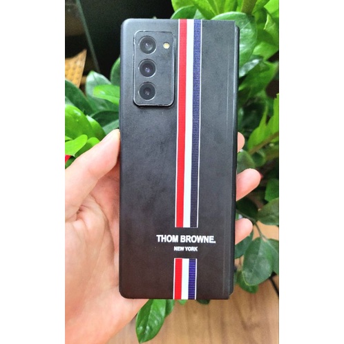 Dán Skin 3M Galaxy Fold 2 Thom Browne - Tặng bộ dụng cụ dán