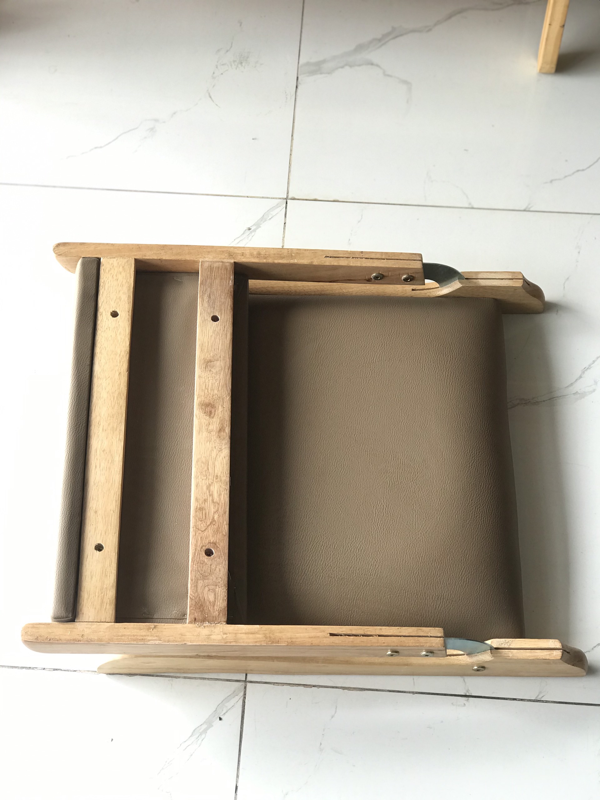 Ghế bệt tựa lưng