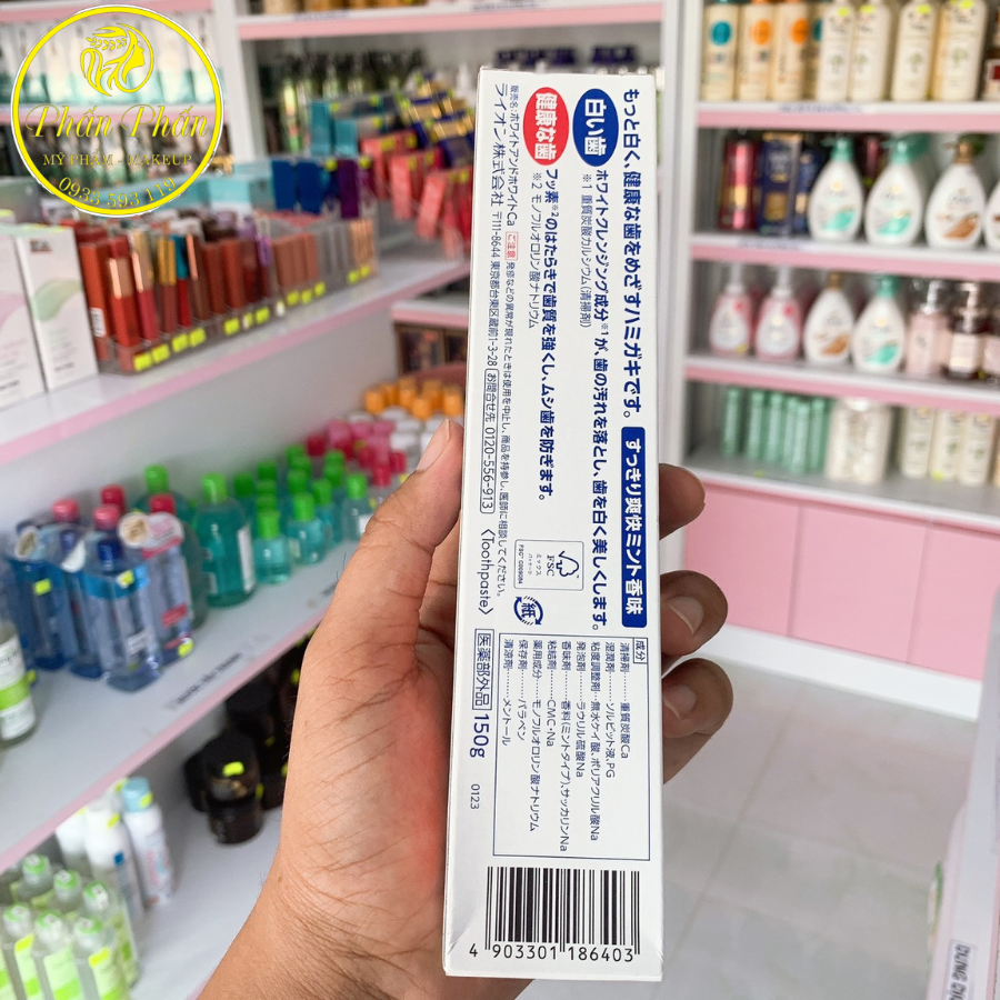 Kem đánh răng White & White Nhật Lion 150g