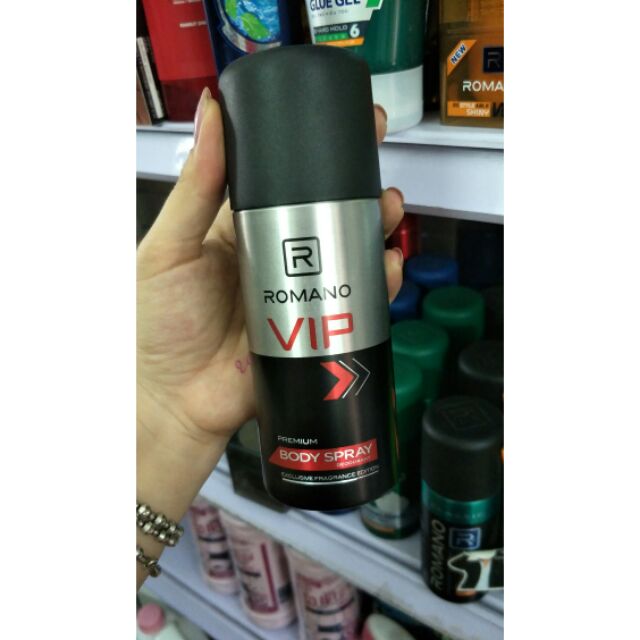 Xịt Khử Mùi Romano VIP Passion 150ml (Đỏ)
