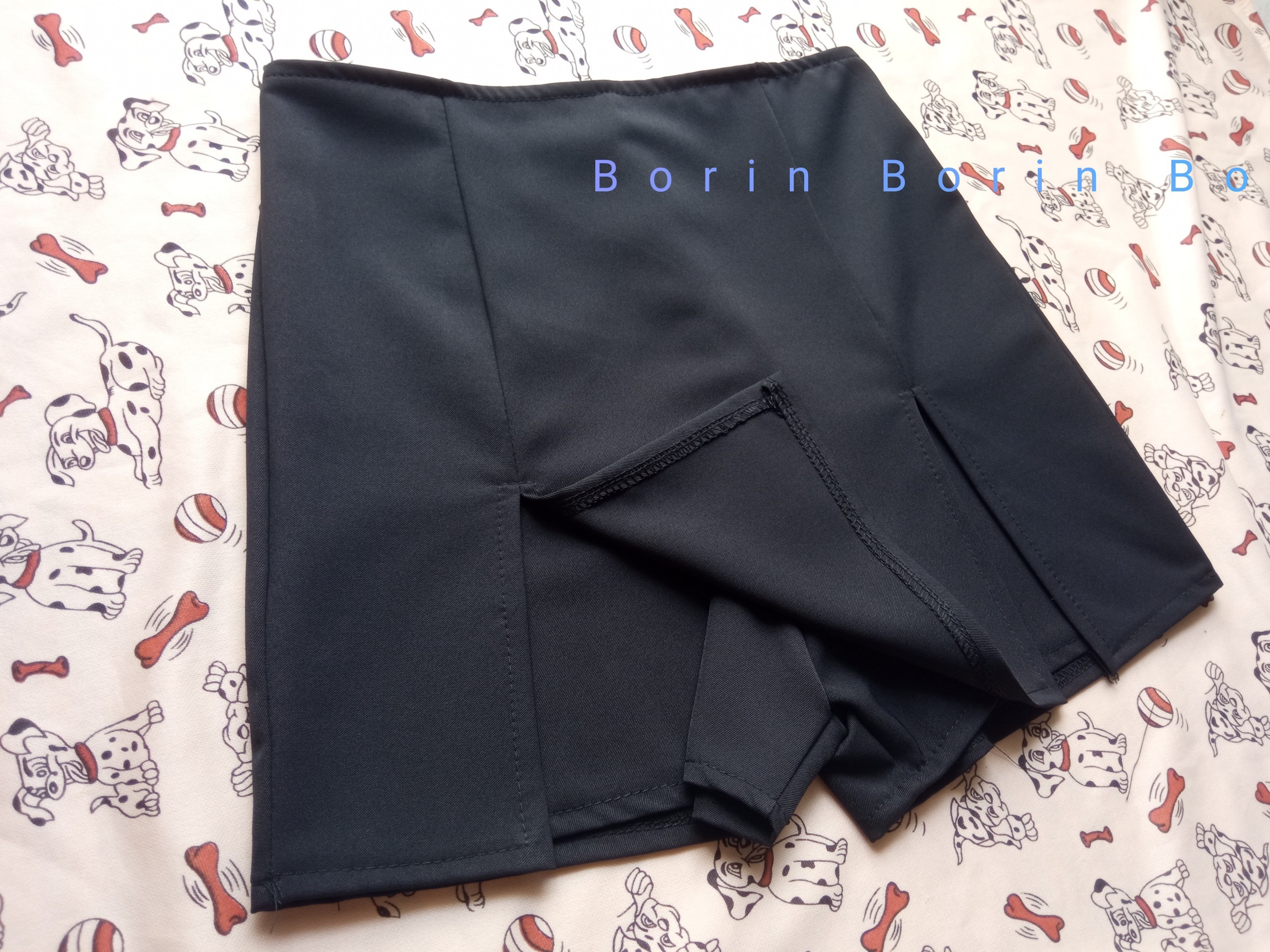 Quần giả váy có xẻ tà hai bên - B006