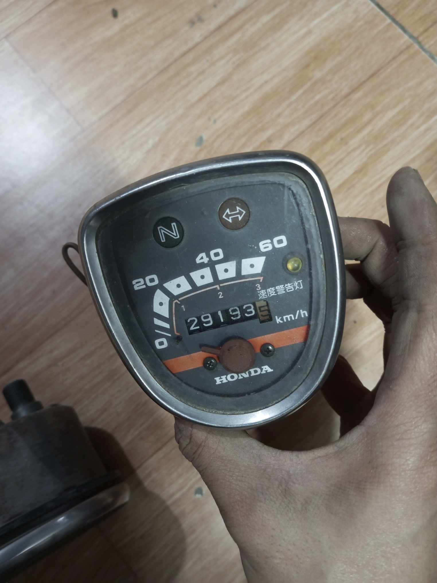 Đồng hồ zin cup 81 ( hàng tháo xe honda cub)