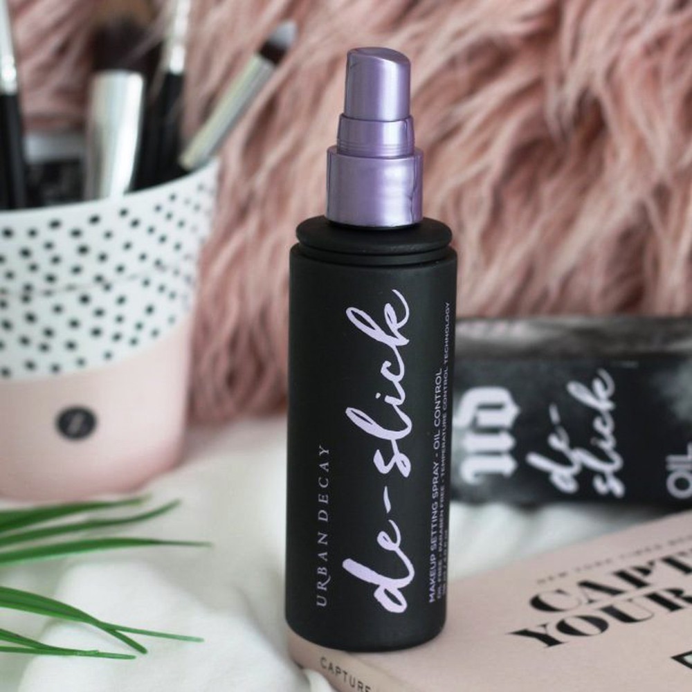 [HCM]Xịt khóa makeup Urban Decay De-slick (118ml-full size)
