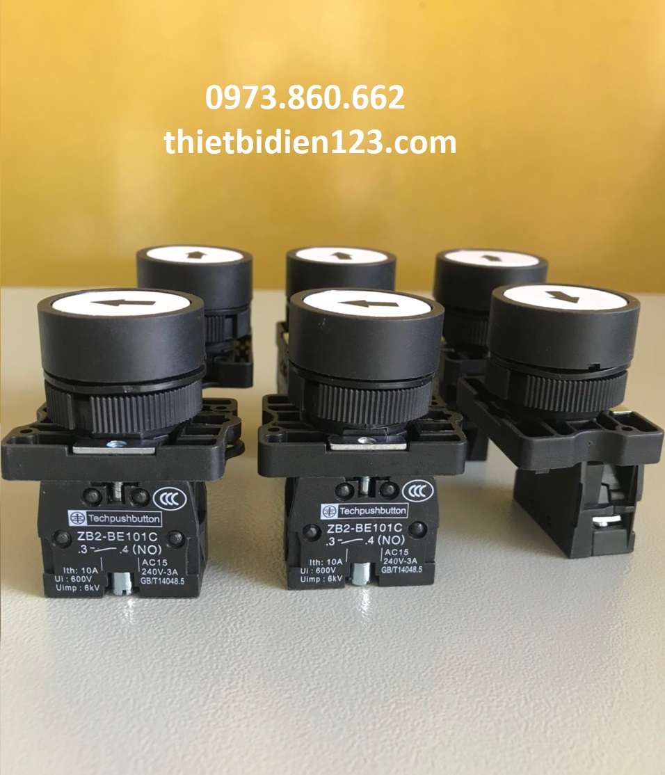 Nút ấn mũi tên chỉ hướng phi 22