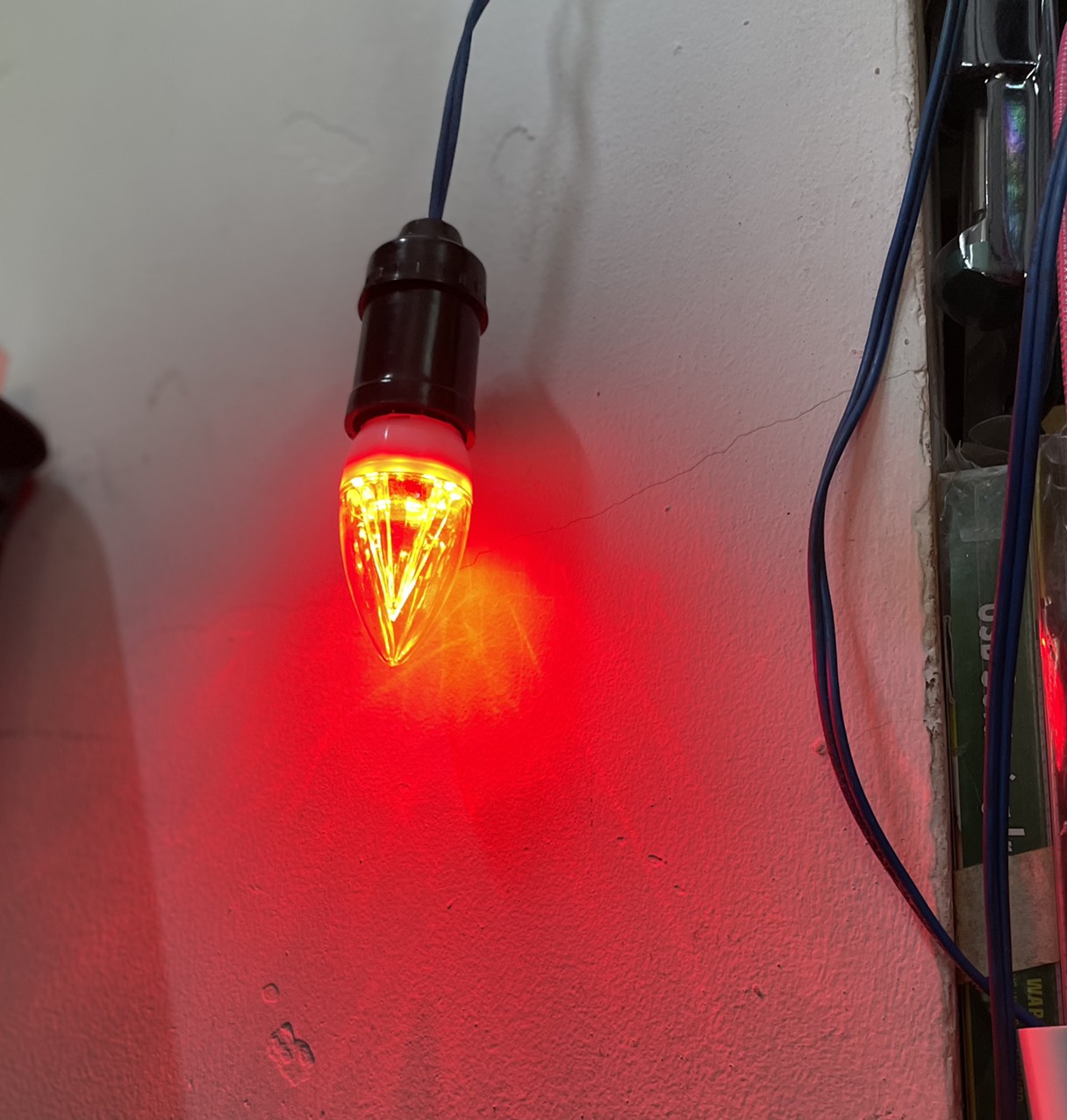 BÓNG ĐÈN LED. CÓ ĐUÔI VẶN 5W. TH 282. 283