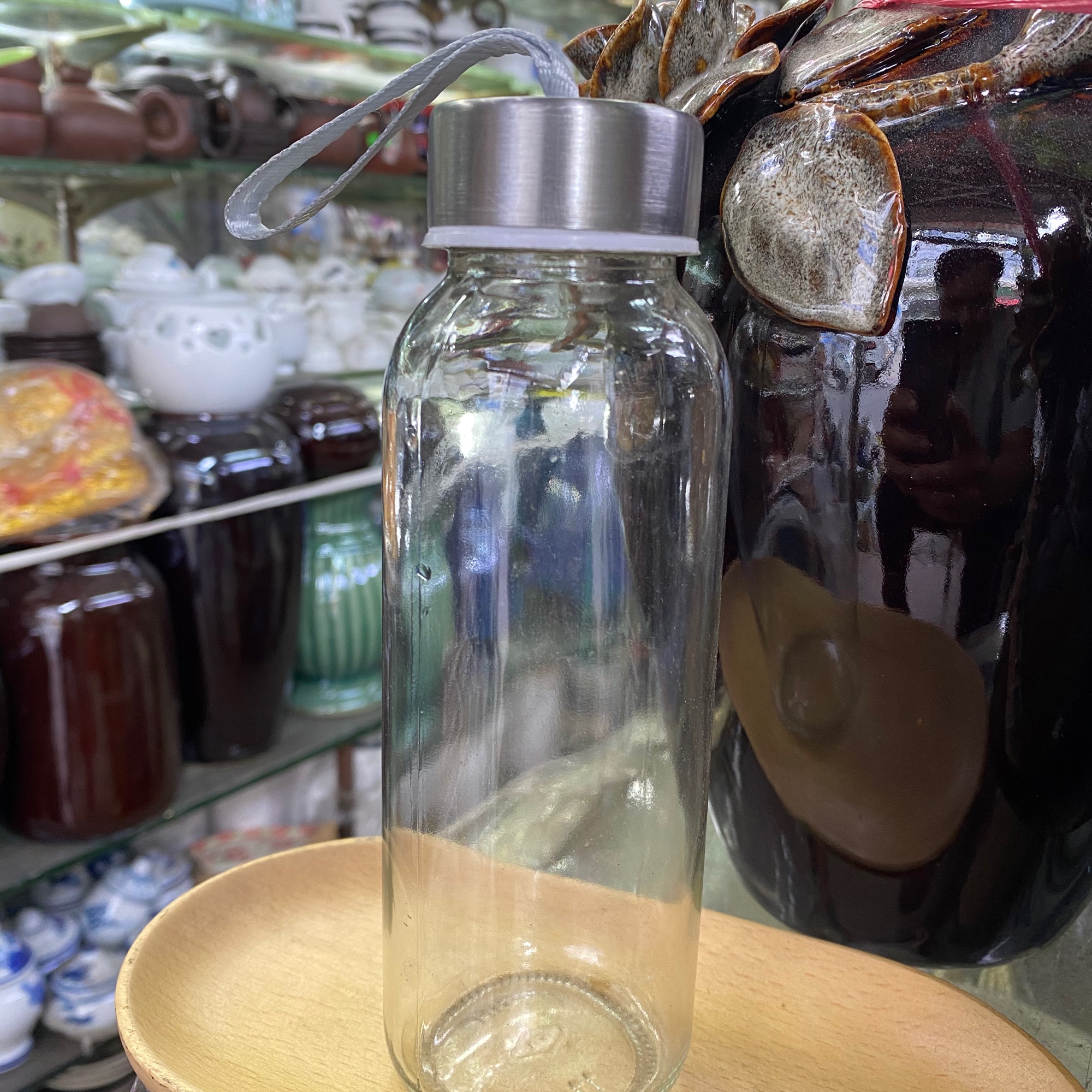 Chai thủy tinh có quai xách 300ml và 500 ml