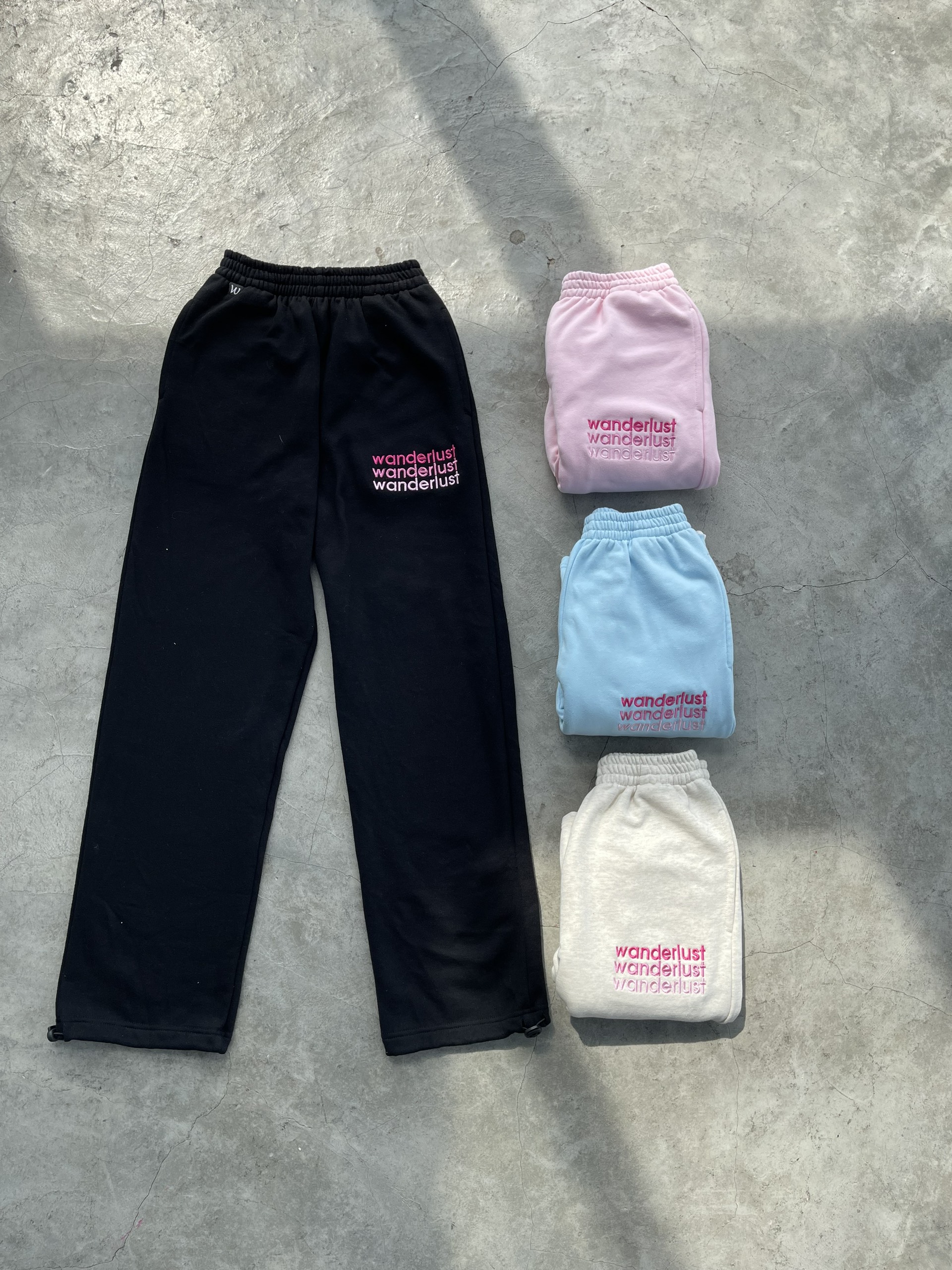Quần Jogger Rút dây Thêu Wanderlust