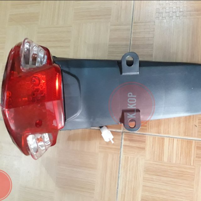 Cụm đèn hậu wave s .a . rs loại rẻ đẹp gắn xe wave 50 và 100 học sinh liên doanh