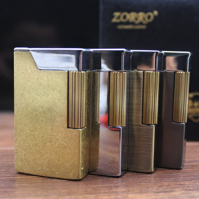 Hộp Quẹt Bật Lửa Xăng Đá Độc Lạ Zorro Z570 Cao Cấp ( giao màu ngẫu nhiên )