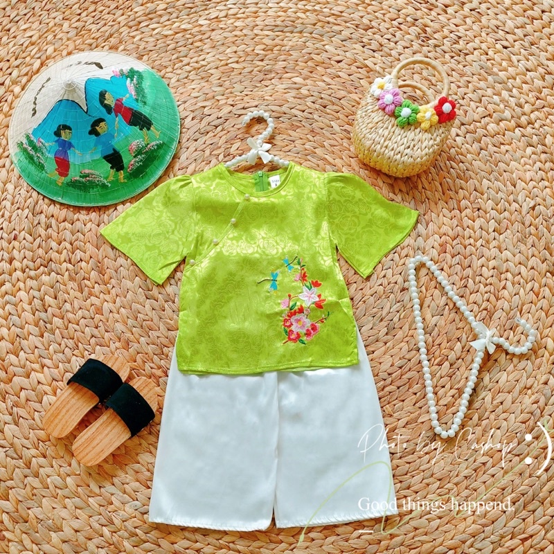 Set bà ba thêu hoa đào cho bé gái