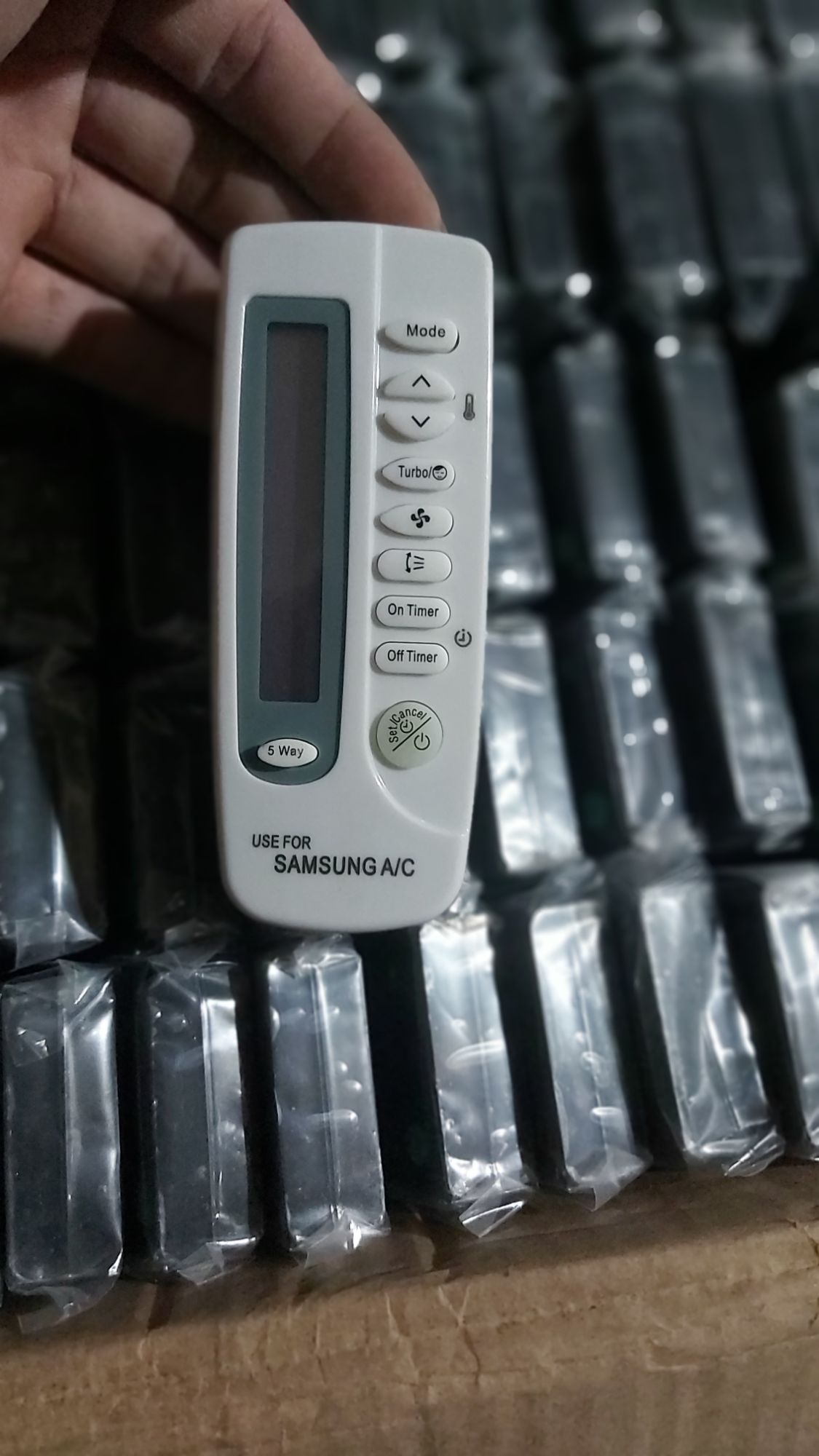 điều khiển điều hòa sam sung bé