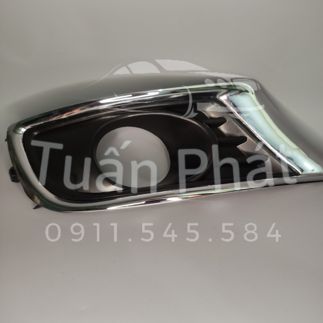 Ốp Đèn Gầm Camry 2009-2012 VN
