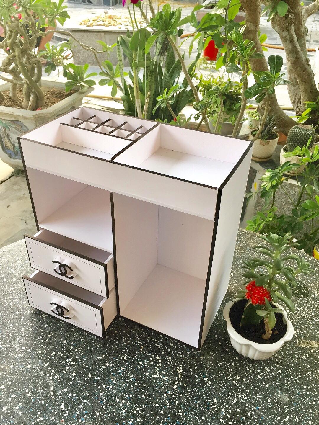 khay tủ kệ đựng mỹ phẩm trang sức size 30cm