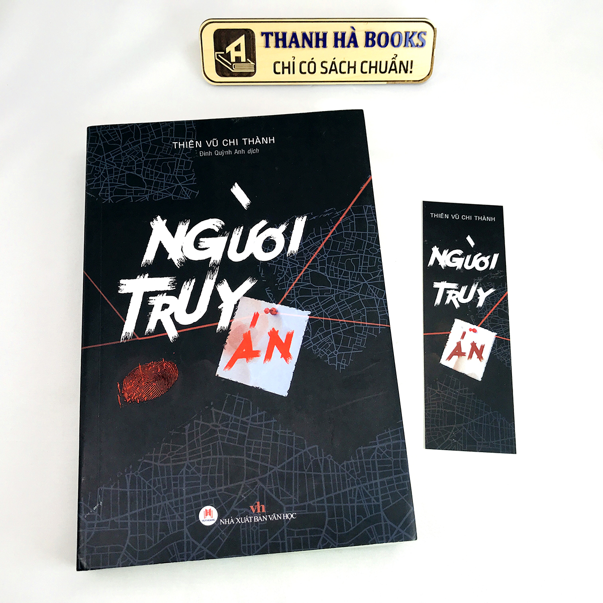 Sách Người Truy Án (Kèm Bookmark)