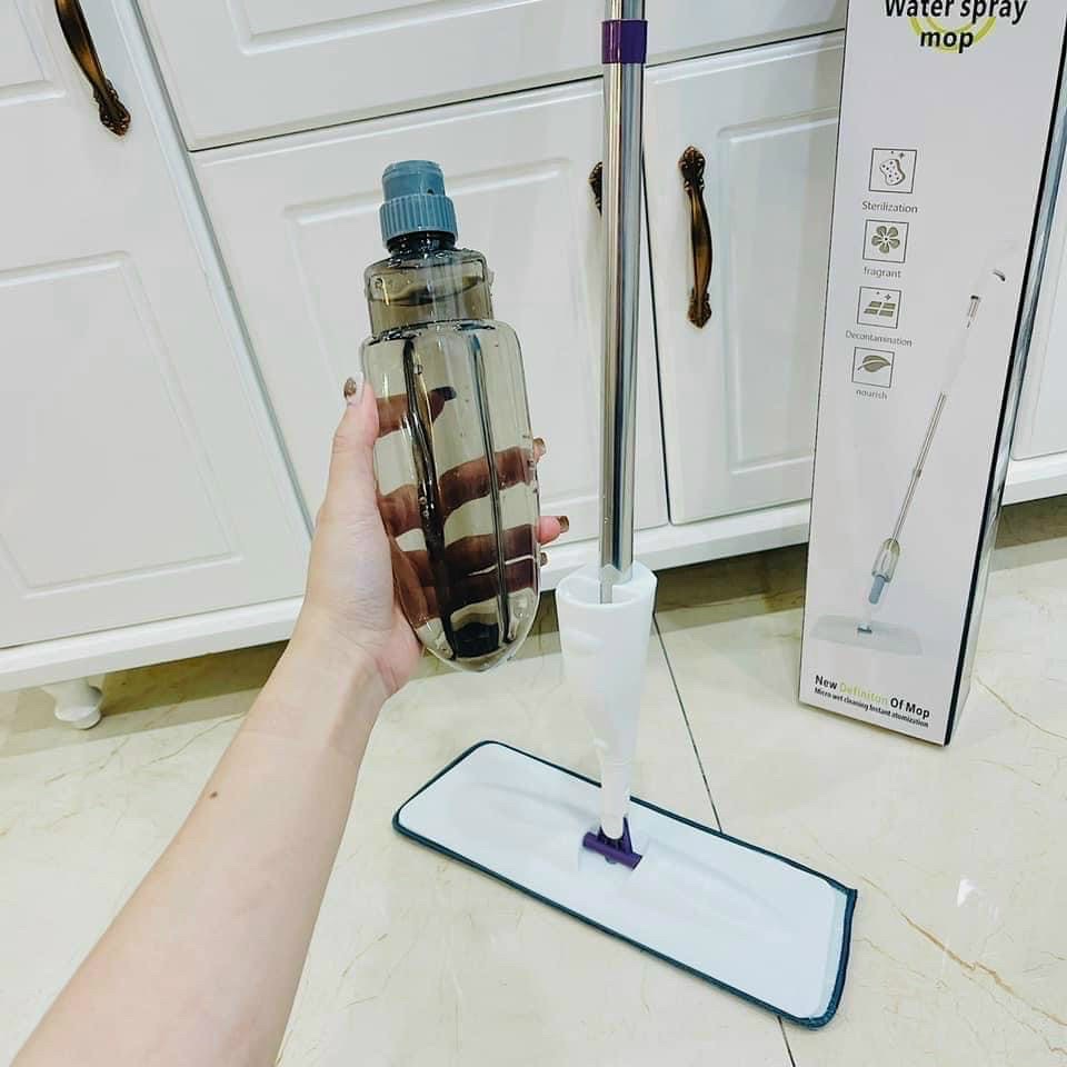 Cây lau nhà cán dài có bình phun nước