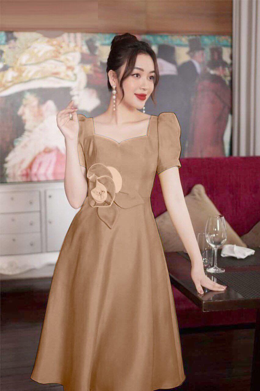 [HCM]Đầm xoè cổ vuông kèm bông
