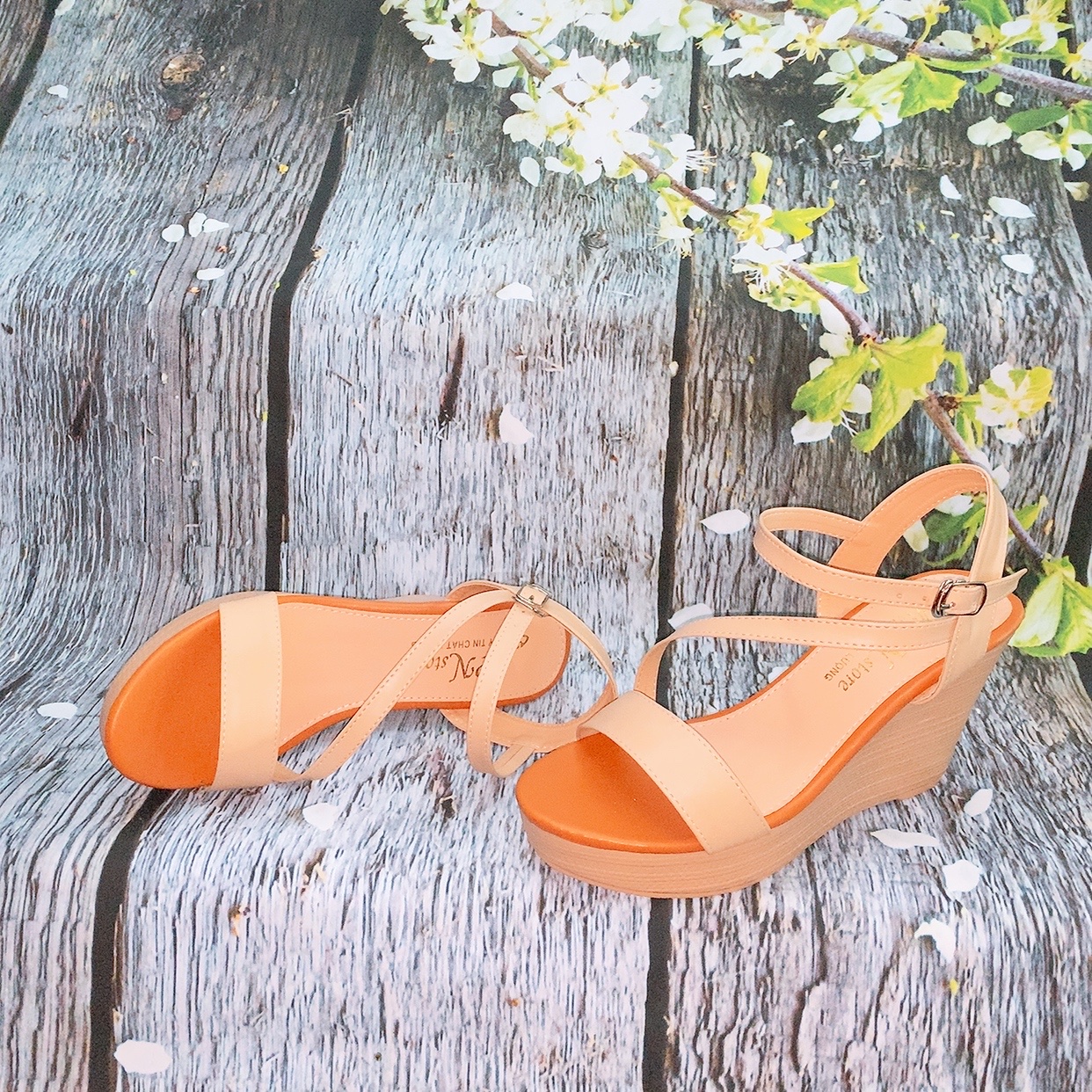 Giày sandal gót xuồng 9p quai ngang