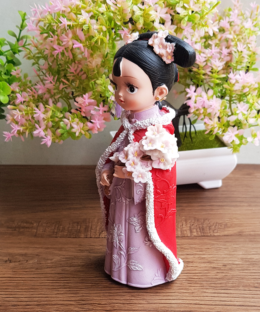 [HCM]Tượng chibi thiếu nữ cầm nhành hoa cổ trang 3D