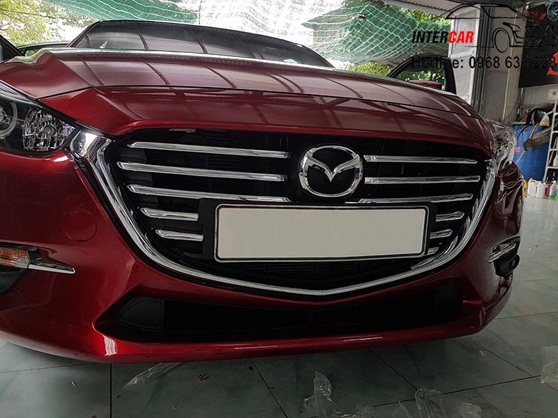 Mặt ca lăng xe Mazda 3 2018