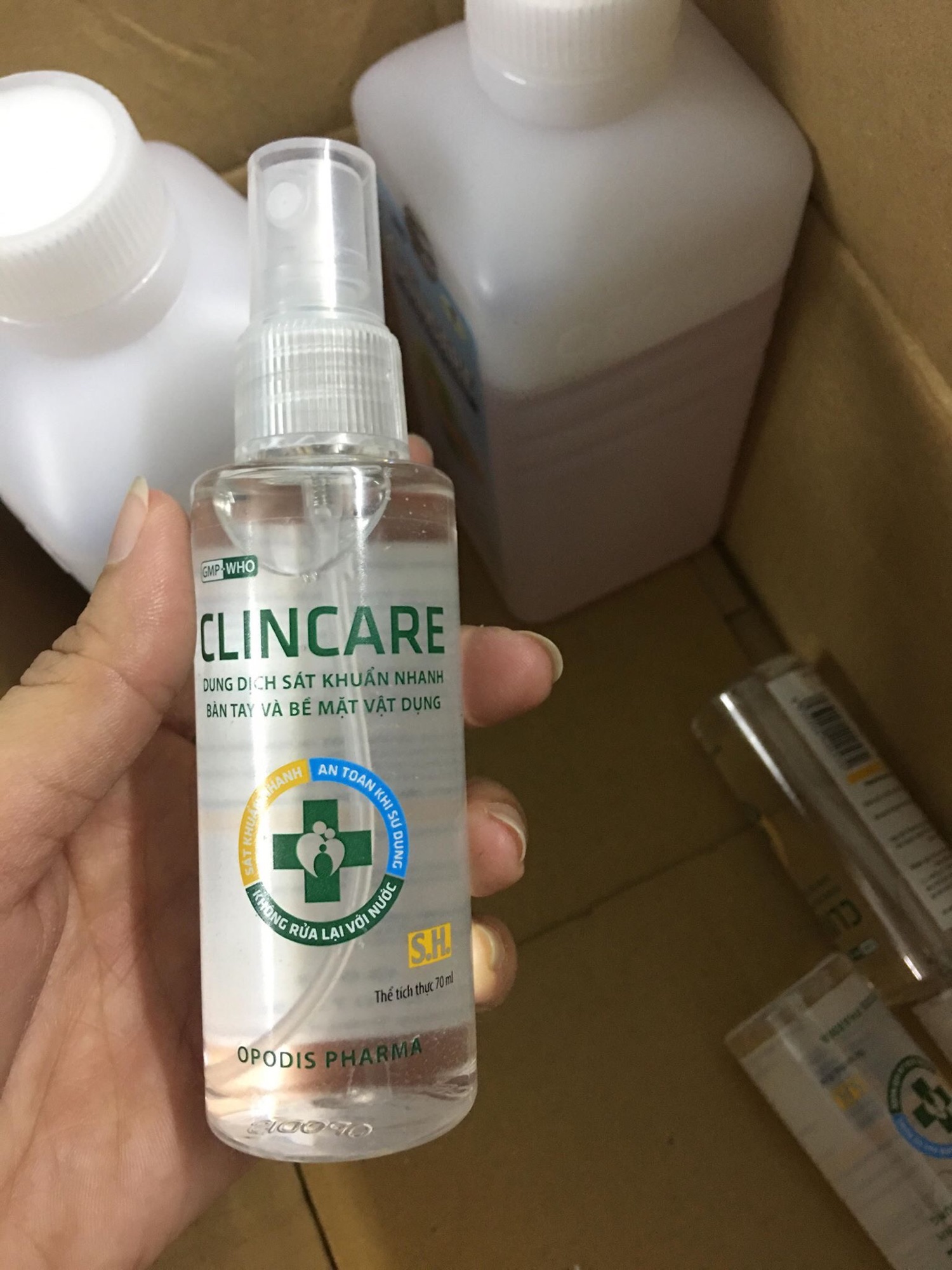 DUNG DỊCH SÁT KHUẨN TAY NHANH CLINCARE 70ml