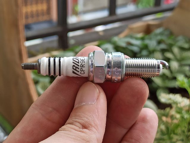 NGK Iridium Sparkplug - CPR9EAIX-9