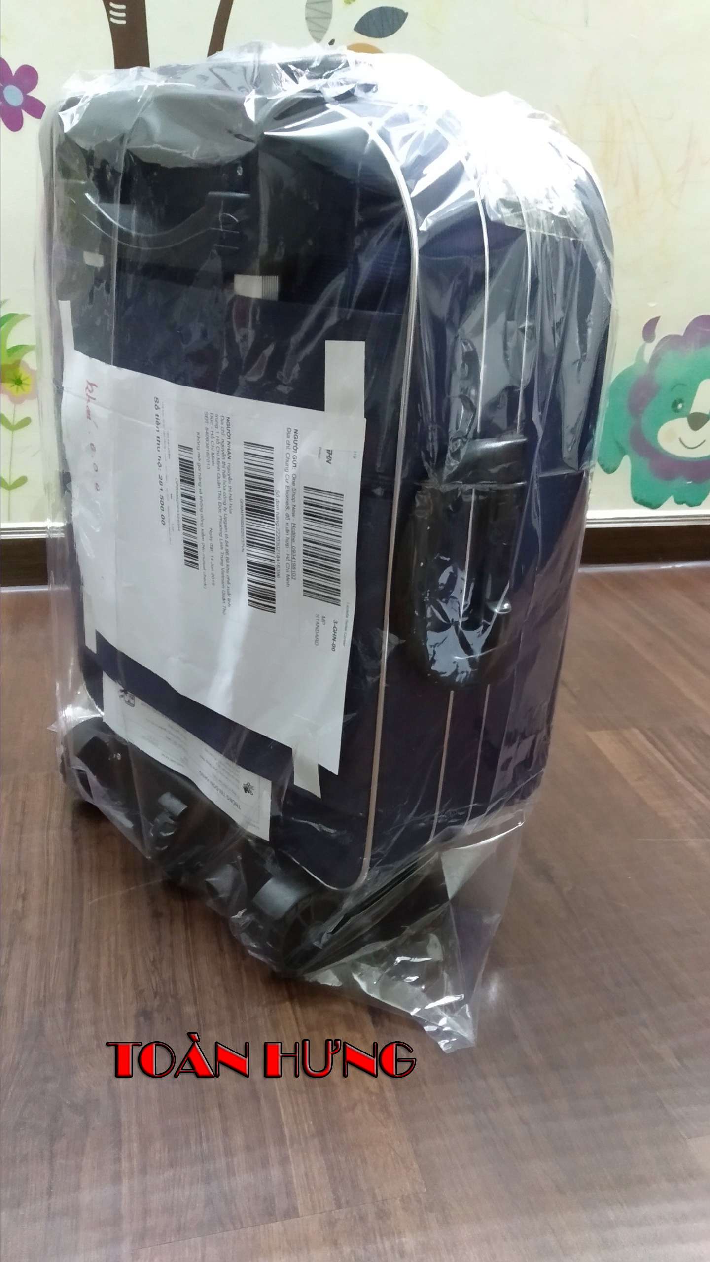 Vali kéo 20 IN TOÀN HƯNG MÀU ĐEN