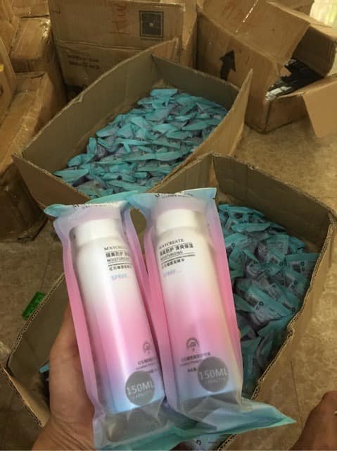 Chai xịt chống nắng Maycreate