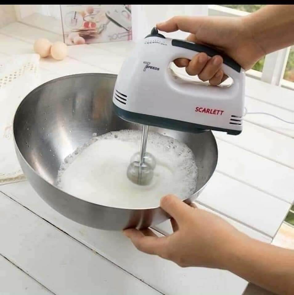 [FreeshipMAX] Máy đánh trứng Scarlett HE133-180W , 7 cấp tốc độ.
