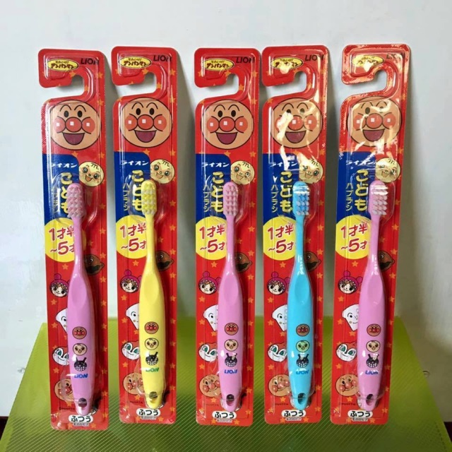 Bàn chải đánh răng Lion Nhật Bản cho bé 18m+