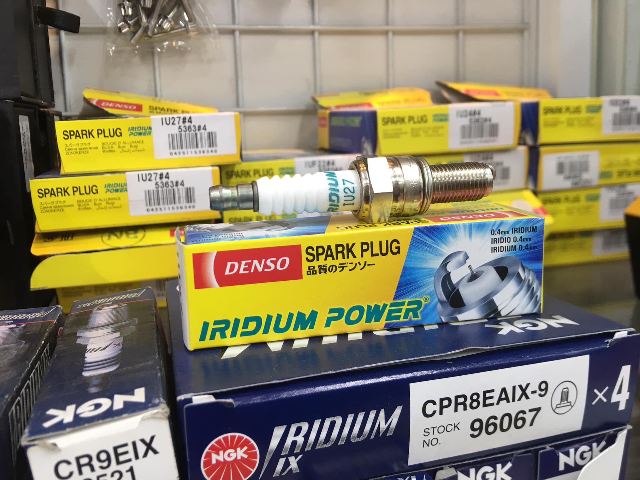 Bugi Denso Iridium IU27 cho Winner, CBR, Sonic, Moto PKL 020022