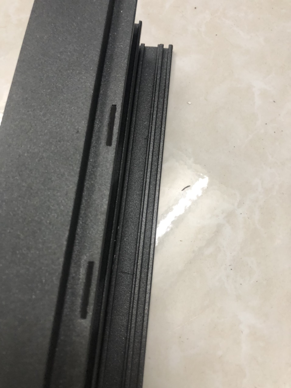 Kìm bấm lỗ thoát nước cửa nhôm