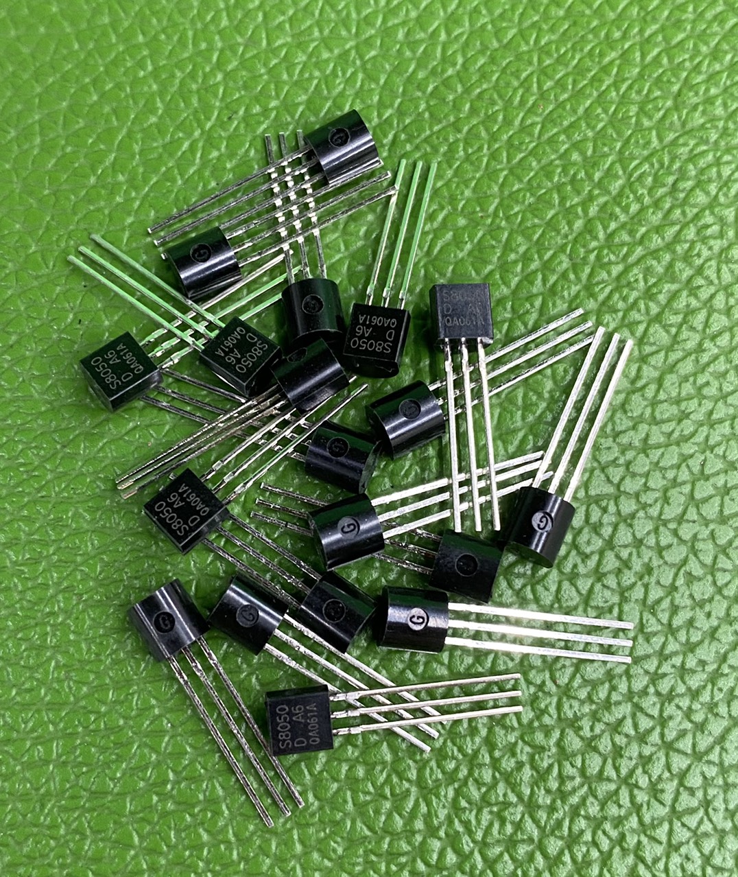 Transistor S8550 + 8050 (combo 10 con) loại 1