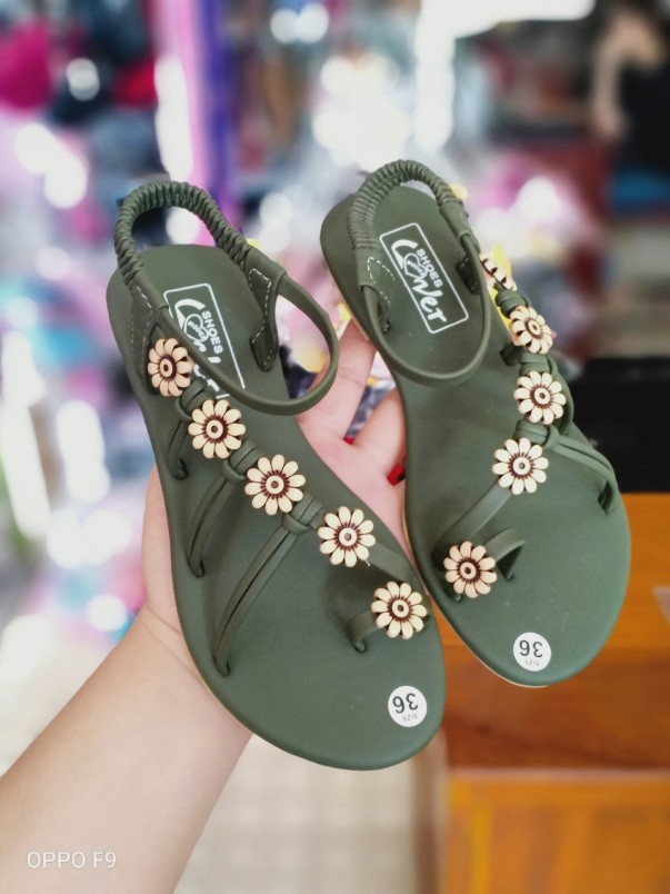 GIÀY SANDAL ĐẾ BỆT QUAI THUN PHỐI HOA giá rẻ