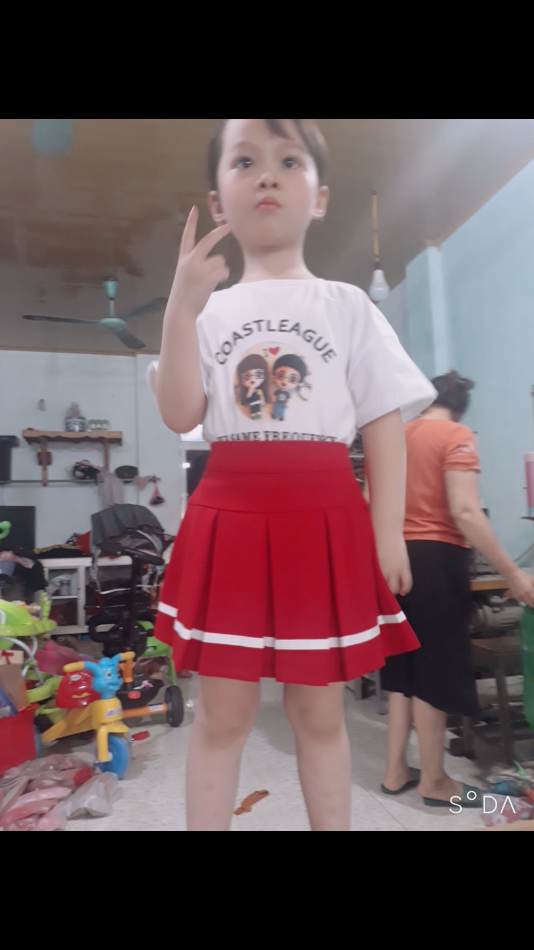 chân váy xếp ly bé gái ly úp