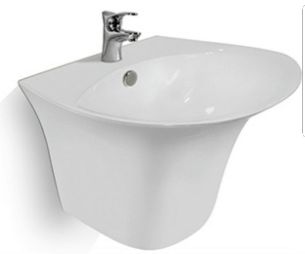 Lavabo giá gốc 3100000đ.