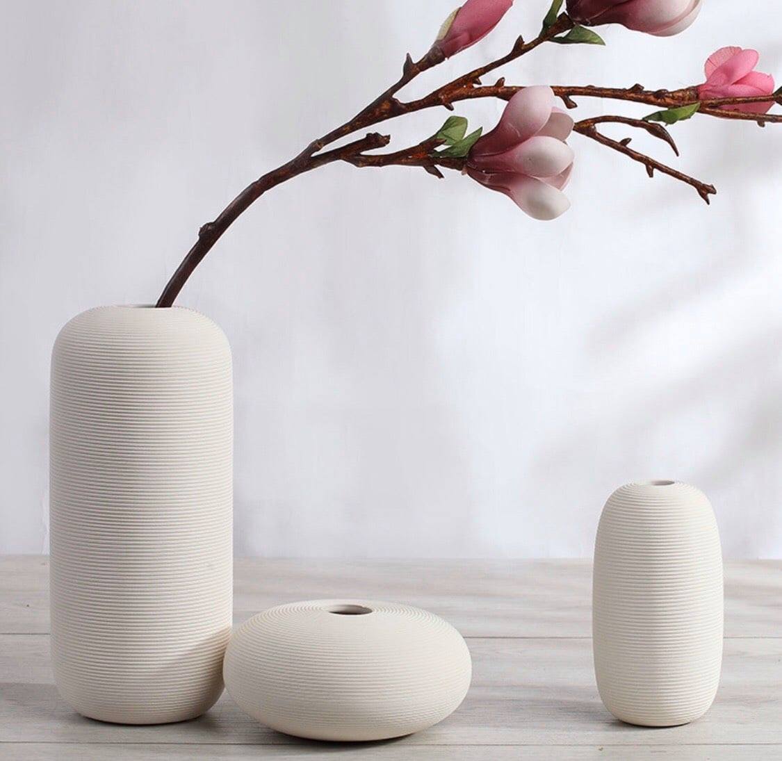 Bộ 3 bình hoa bằng gốm sứ trắng