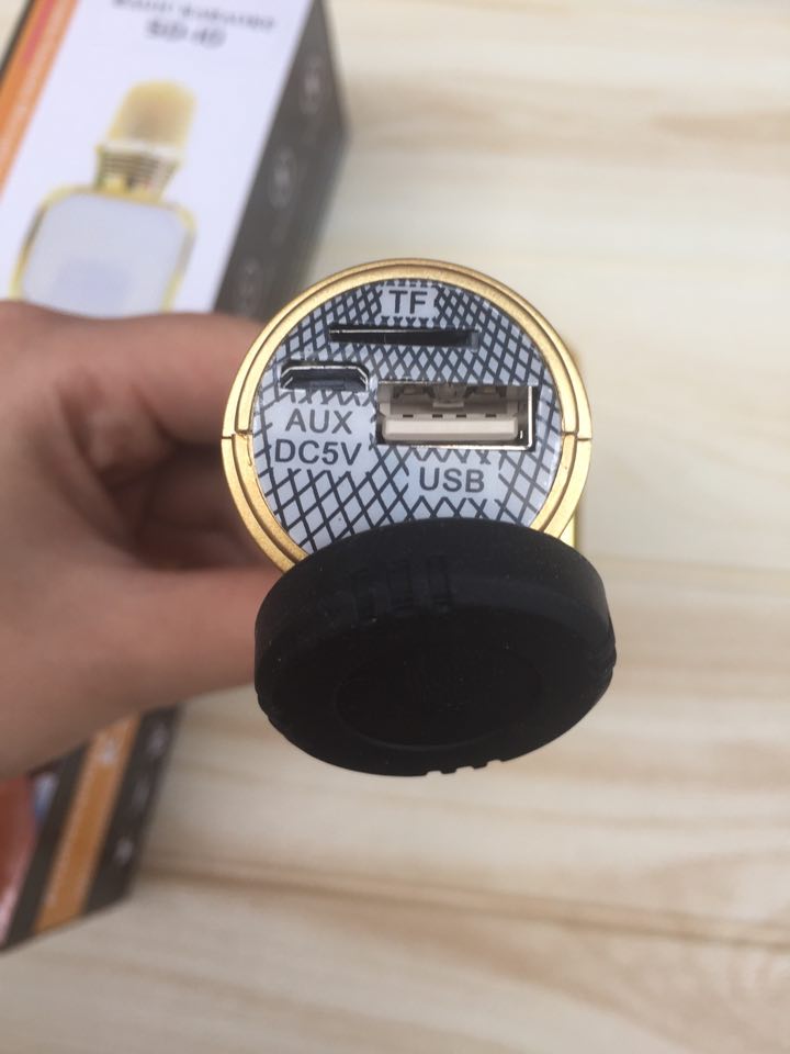 Mic cầm tay kiêm loa bluetooth, mic karaoke SD 08