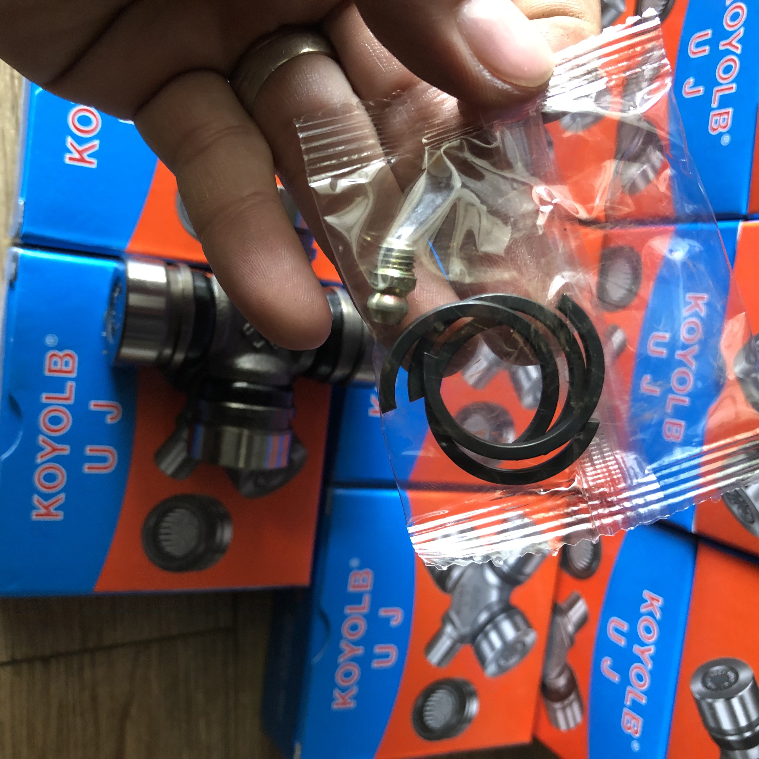 Bộ bi chữ thập láp toyota zace 7 chổ