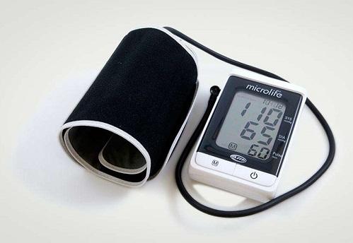 Máy đo huyết áp bắp tay MICROLIFE BP A200