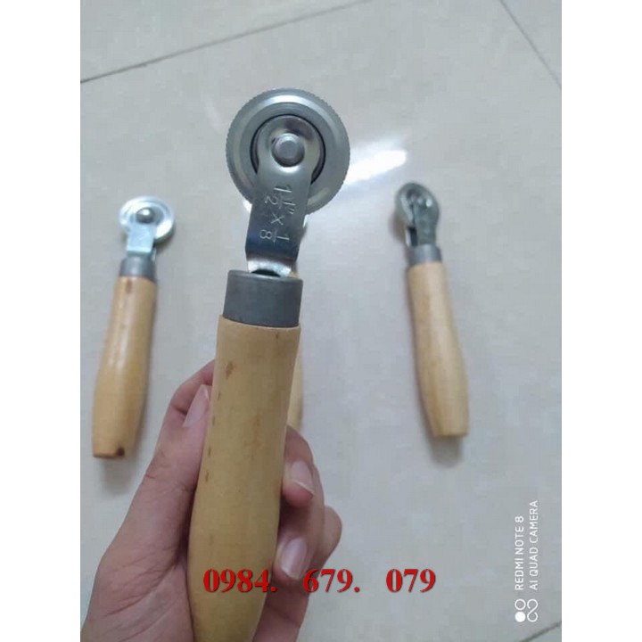 Con lăn vá săm lốp ô tô, xe máy
