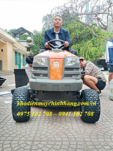 Máy Cắt Cỏ Người Lái Husqvarna TS 138