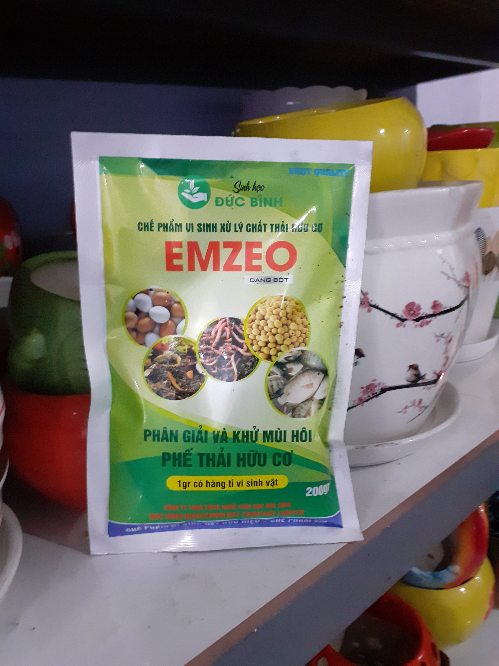 Chế phẩm vi sinh EMZEO